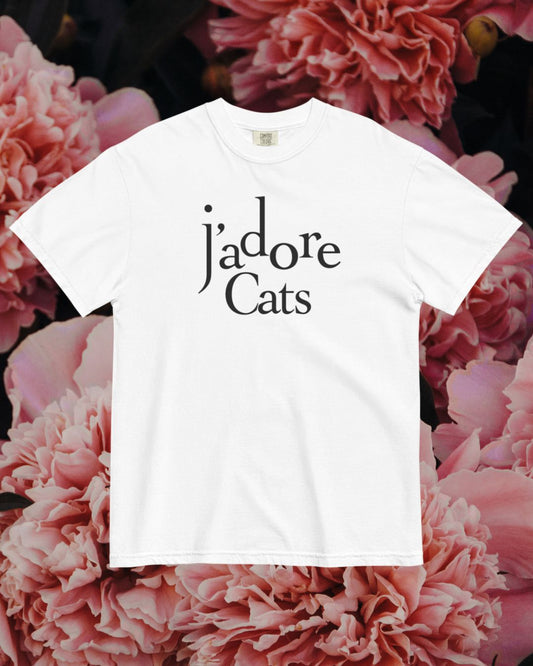 White t-shirt with 'j'adore cats' text on a background of pink flowers