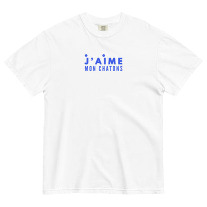 White t-shirt with blue text 'j'aime mon chatons' on a white background