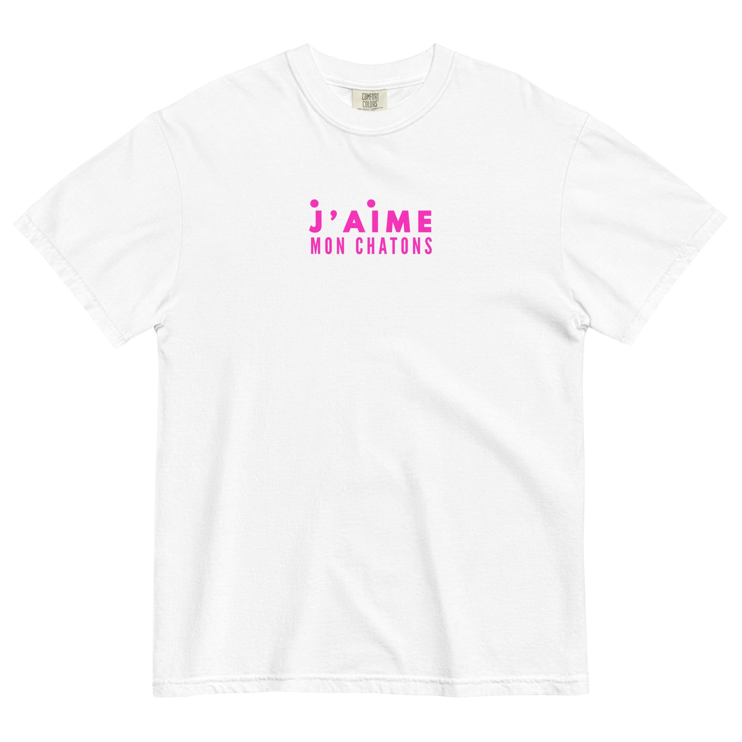 White t-shirt with pink text 'j'aime mon chatons' on a white background