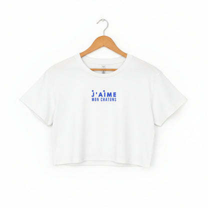 White t-shirt with blue text 'j'aime mon chatons' on a white background