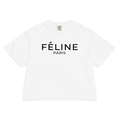 White t-shirt with 'Féline Paris' text on a white background