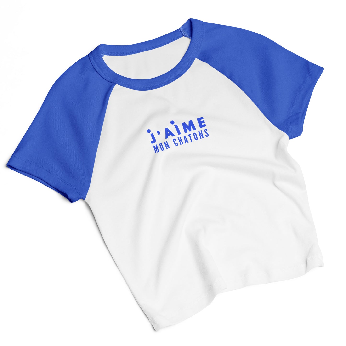 White t-shirt with blue sleeves and 'J'aime mon chatons' text on a white background