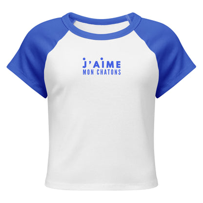 White t-shirt with blue sleeves and 'j'aime mon chatons' text on a white background